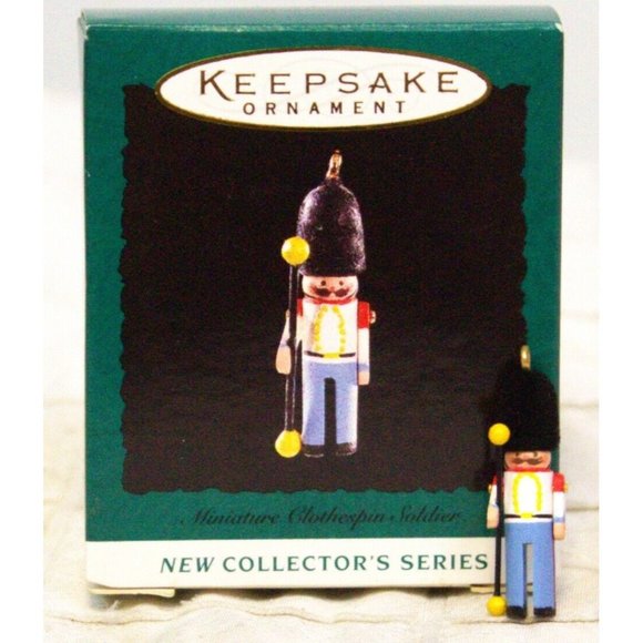 VTG 1995 Hallmark Keepsake Ornament Miniature Clothespin Soldier Collector Serie - Picture 1 of 16